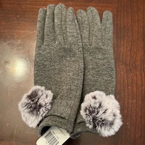 Women’s Pom Pom gloves with touch screen fingertips